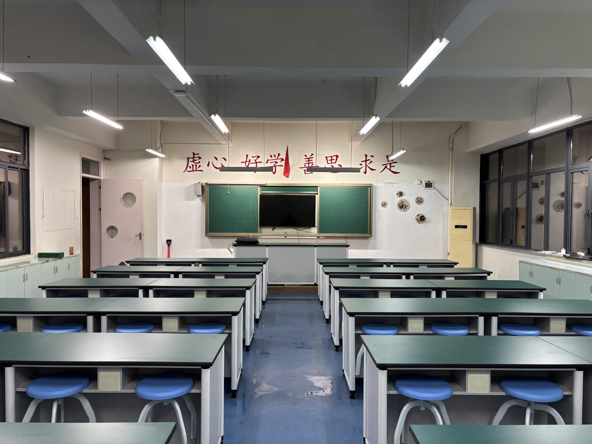 東莞鳳崗益田實驗小學教學實驗室升級完工?啦！??！